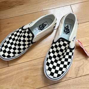 VANS classic slip-ons checkerboard black & white NWT